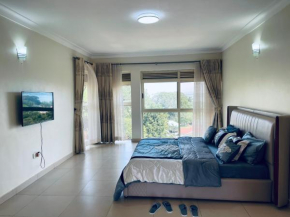 Cozy Private Rooms in a furnished Penthouse with lake view